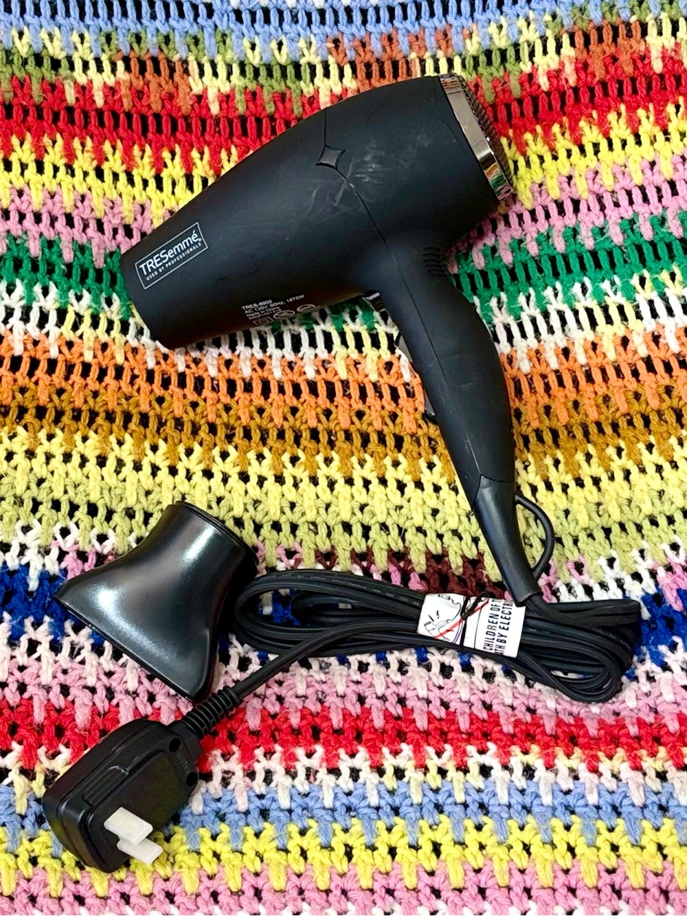 TRESemmé Thermal Creations Professional Travel Size Hair Dryer (Model TRES-8002)